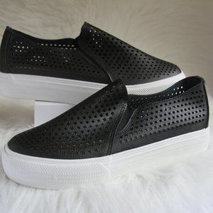 Vented Black Loafers